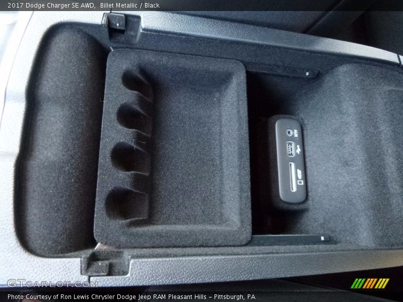 Billet Metallic / Black 2017 Dodge Charger SE AWD