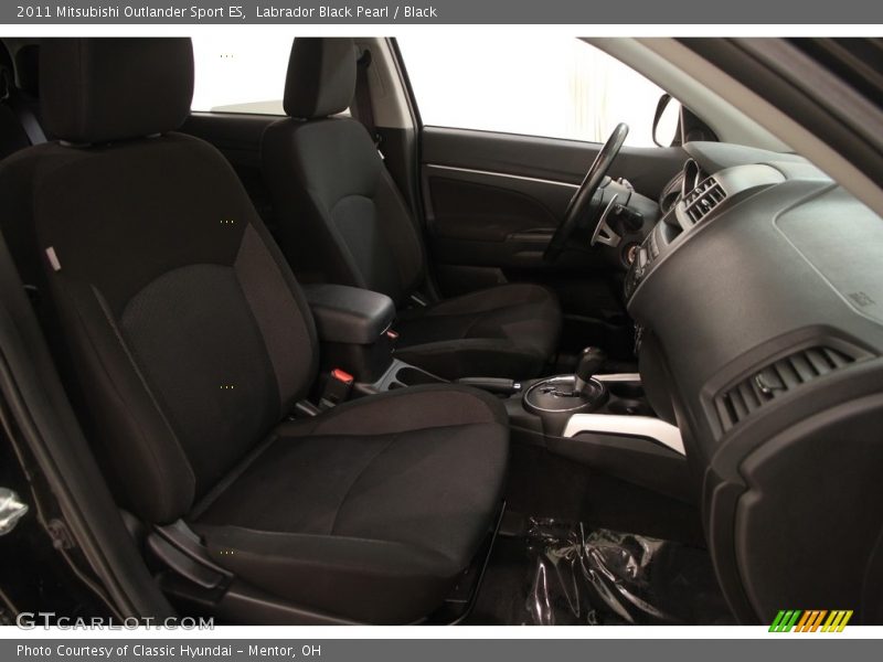 Labrador Black Pearl / Black 2011 Mitsubishi Outlander Sport ES