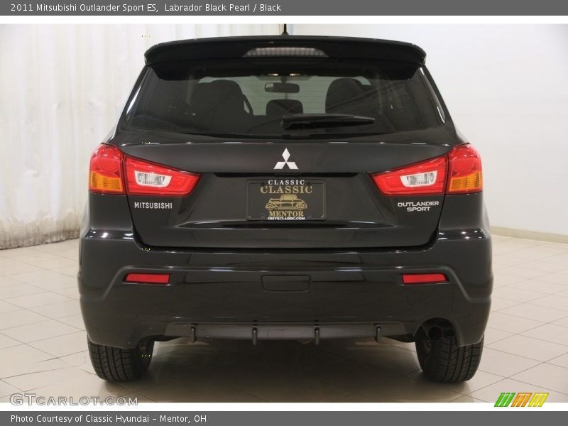 Labrador Black Pearl / Black 2011 Mitsubishi Outlander Sport ES