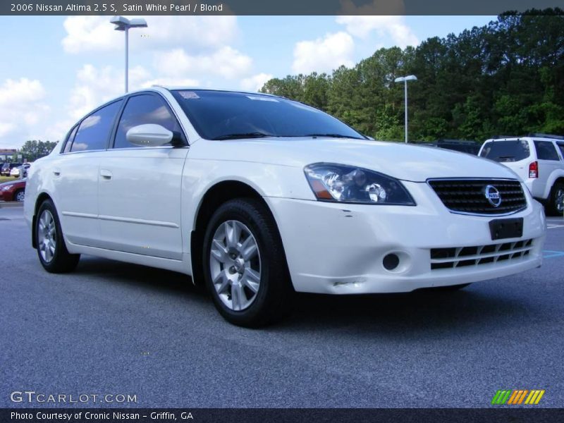 Satin White Pearl / Blond 2006 Nissan Altima 2.5 S