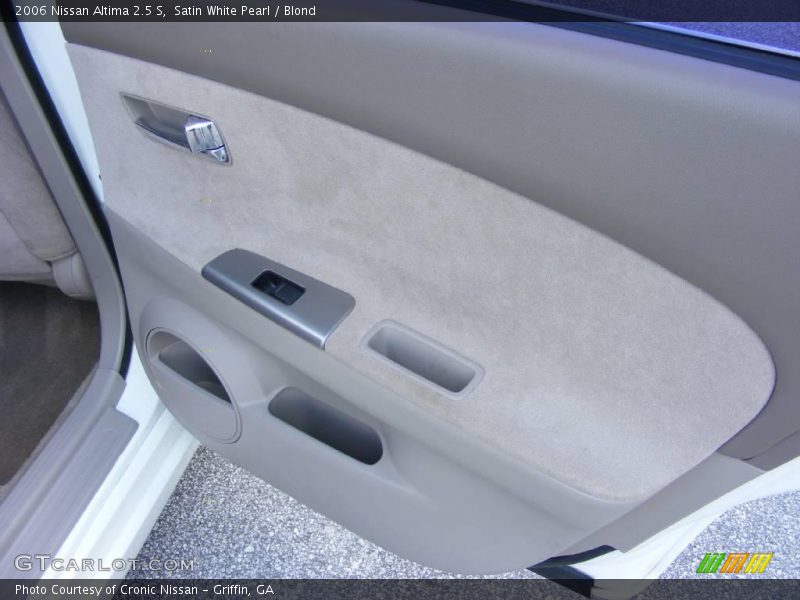 Satin White Pearl / Blond 2006 Nissan Altima 2.5 S
