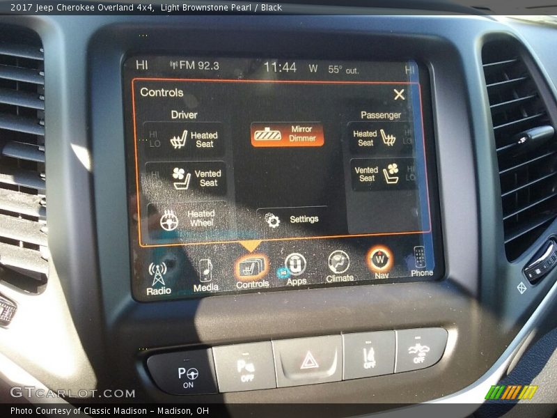 Light Brownstone Pearl / Black 2017 Jeep Cherokee Overland 4x4
