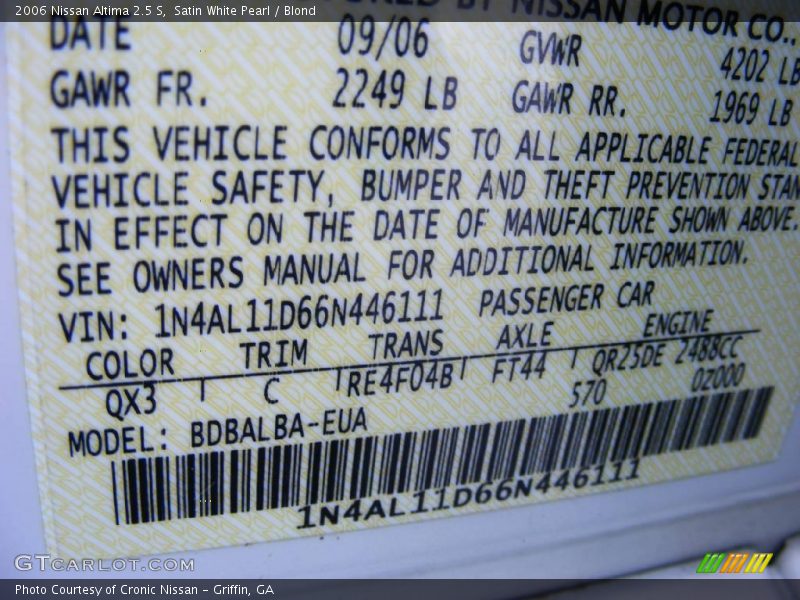 Satin White Pearl / Blond 2006 Nissan Altima 2.5 S
