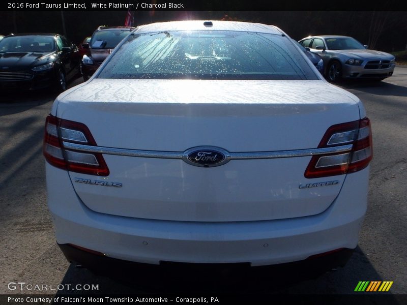 White Platinum / Charcoal Black 2016 Ford Taurus Limited