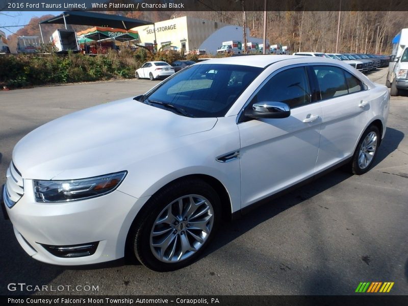 White Platinum / Charcoal Black 2016 Ford Taurus Limited