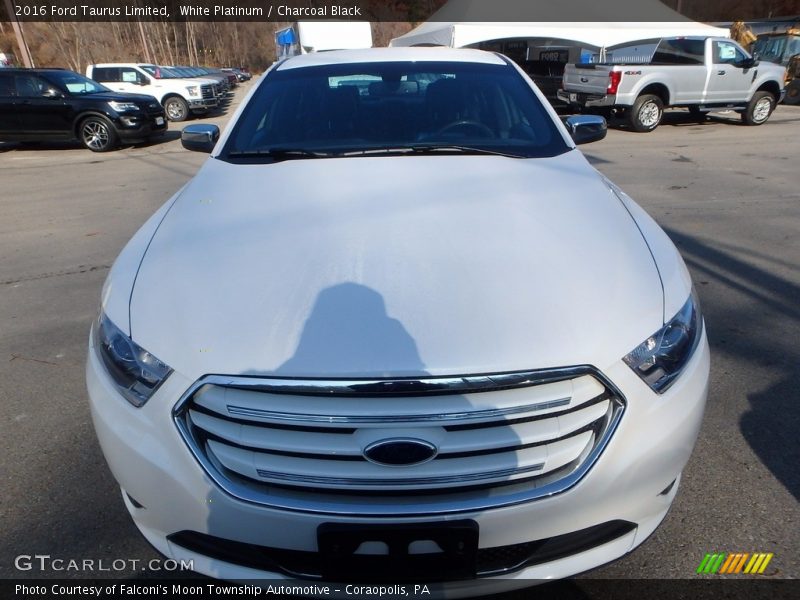 White Platinum / Charcoal Black 2016 Ford Taurus Limited