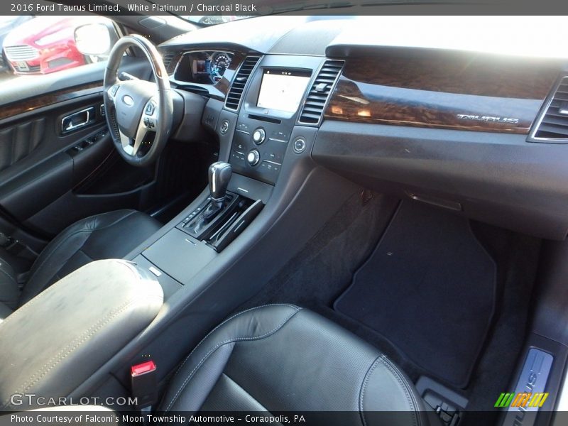 White Platinum / Charcoal Black 2016 Ford Taurus Limited
