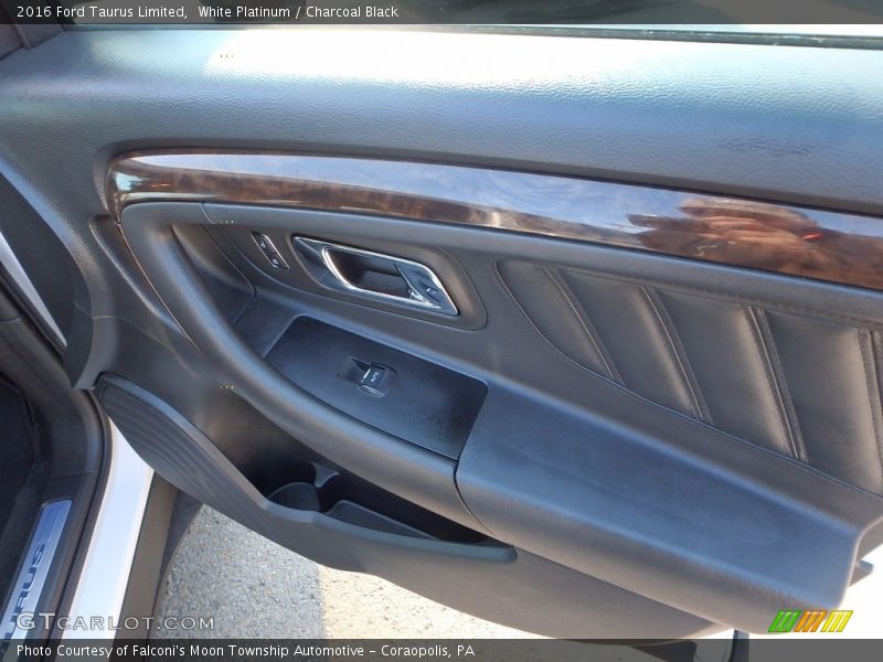 White Platinum / Charcoal Black 2016 Ford Taurus Limited