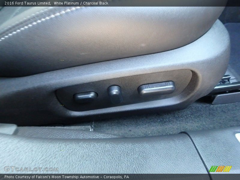White Platinum / Charcoal Black 2016 Ford Taurus Limited