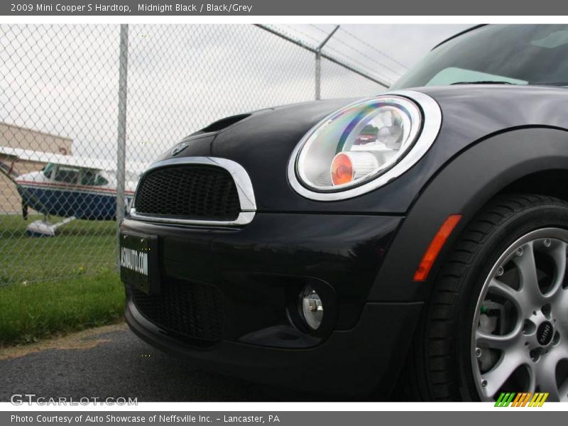 Midnight Black / Black/Grey 2009 Mini Cooper S Hardtop