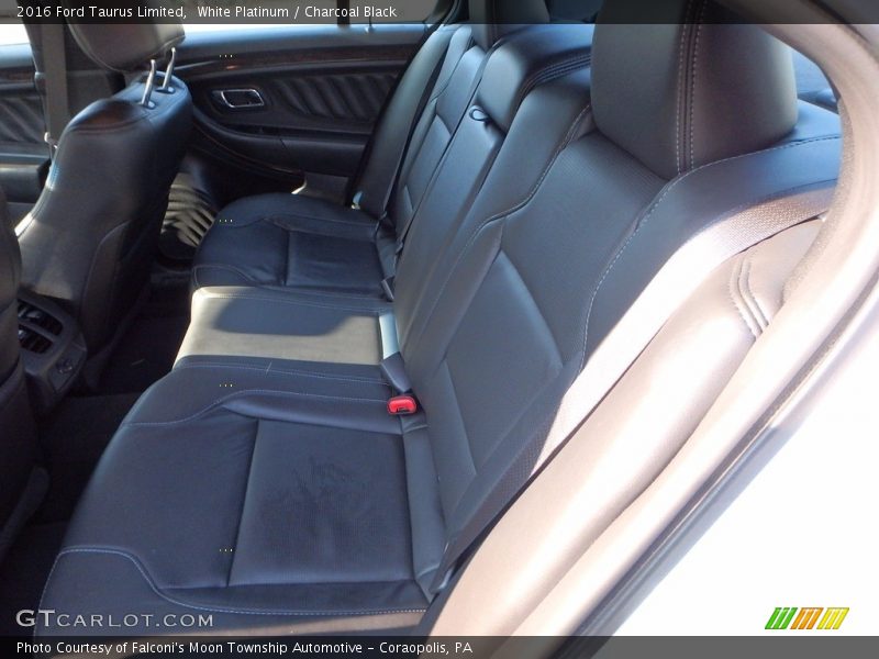 White Platinum / Charcoal Black 2016 Ford Taurus Limited