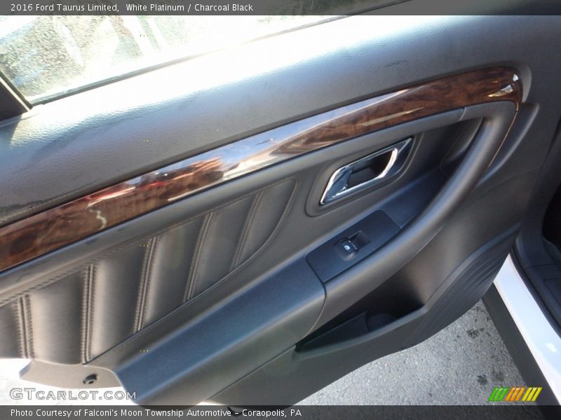 White Platinum / Charcoal Black 2016 Ford Taurus Limited