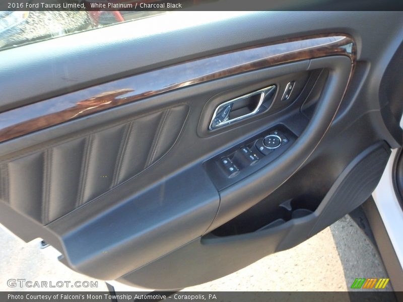 White Platinum / Charcoal Black 2016 Ford Taurus Limited