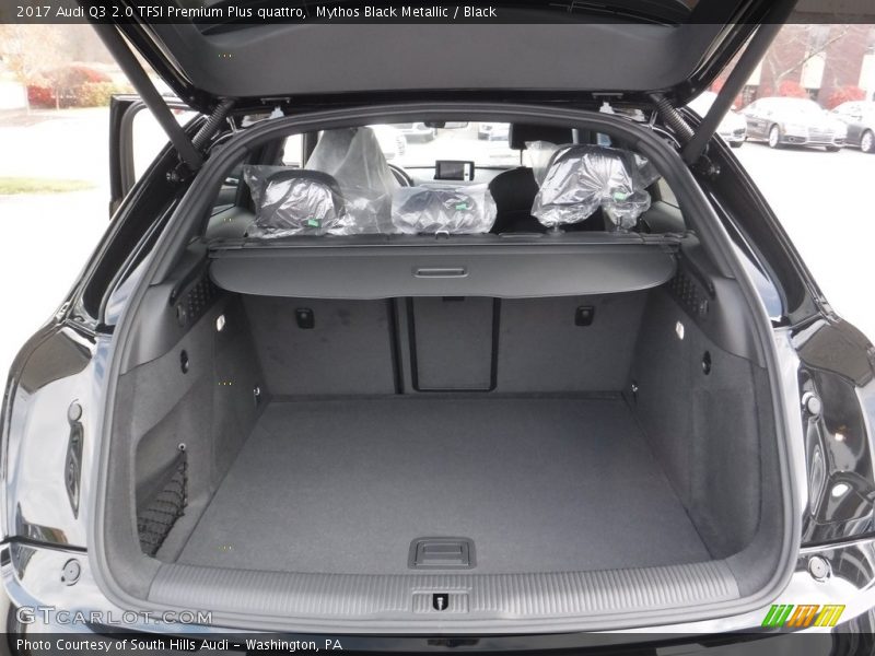  2017 Q3 2.0 TFSI Premium Plus quattro Trunk