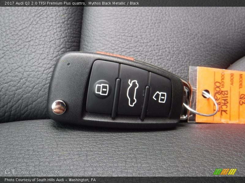 Keys of 2017 Q3 2.0 TFSI Premium Plus quattro