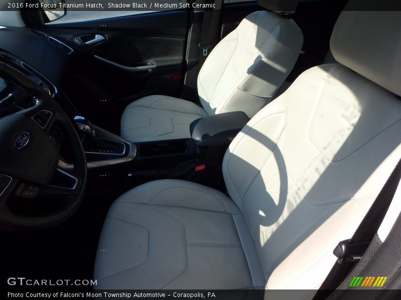 Shadow Black / Medium Soft Ceramic 2016 Ford Focus Titanium Hatch