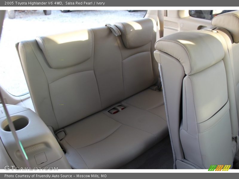 Salsa Red Pearl / Ivory 2005 Toyota Highlander V6 4WD