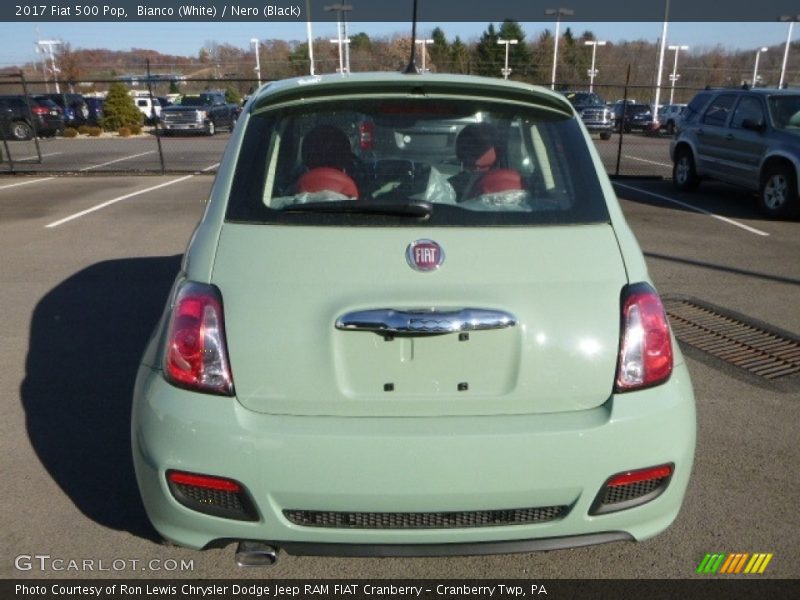 Bianco (White) / Nero (Black) 2017 Fiat 500 Pop