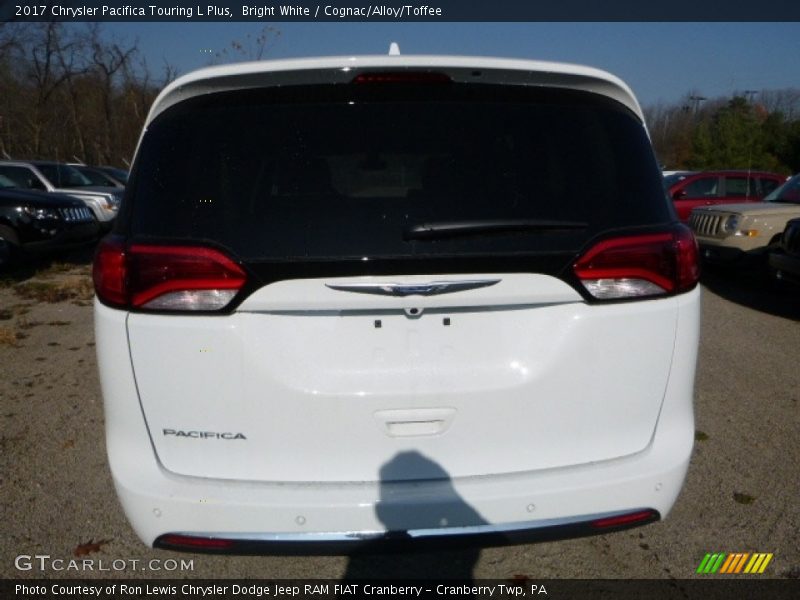 Bright White / Cognac/Alloy/Toffee 2017 Chrysler Pacifica Touring L Plus