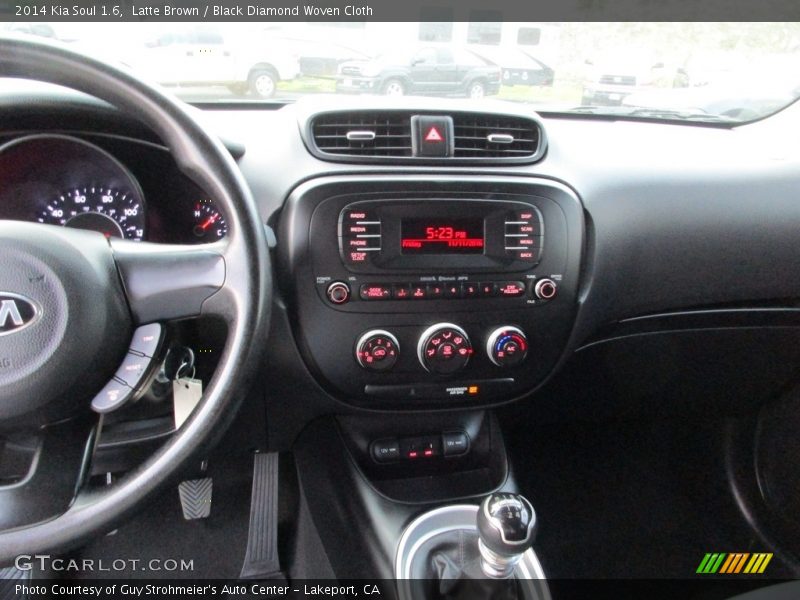 Latte Brown / Black Diamond Woven Cloth 2014 Kia Soul 1.6