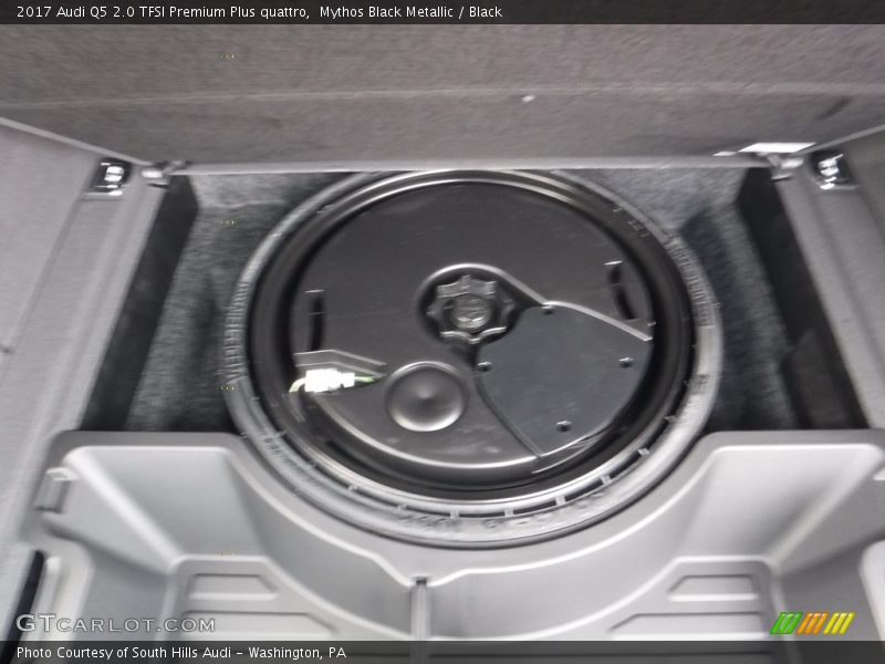 Mythos Black Metallic / Black 2017 Audi Q5 2.0 TFSI Premium Plus quattro