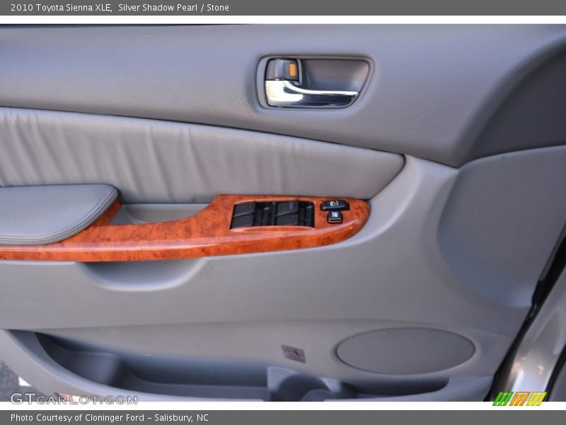 Silver Shadow Pearl / Stone 2010 Toyota Sienna XLE