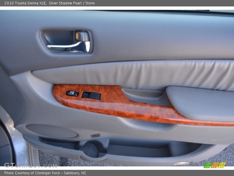 Silver Shadow Pearl / Stone 2010 Toyota Sienna XLE