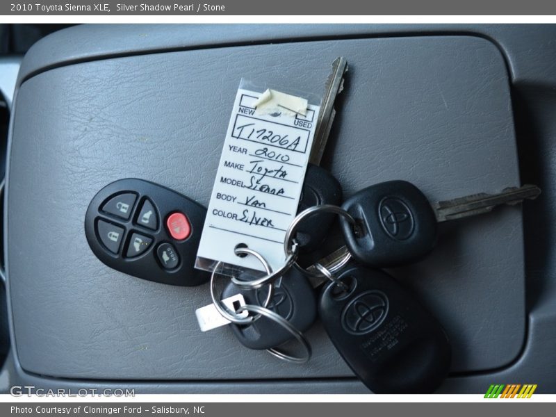 Silver Shadow Pearl / Stone 2010 Toyota Sienna XLE