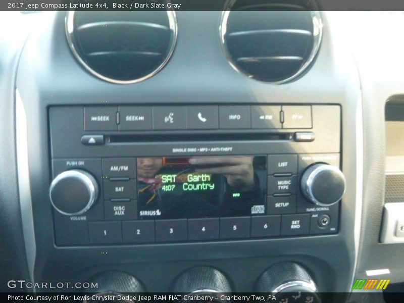 Black / Dark Slate Gray 2017 Jeep Compass Latitude 4x4