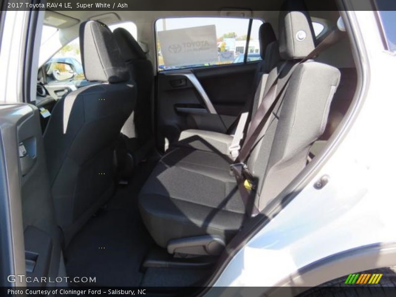 Super White / Ash 2017 Toyota RAV4 LE