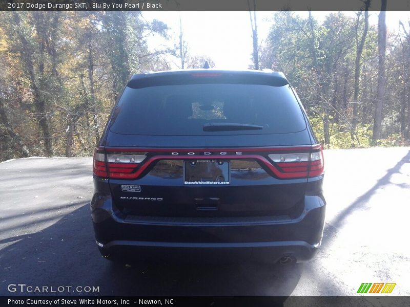 Blu By You Pearl / Black 2017 Dodge Durango SXT