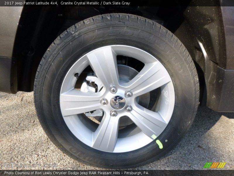Granite Crystal Metallic / Dark Slate Gray 2017 Jeep Patriot Latitude 4x4