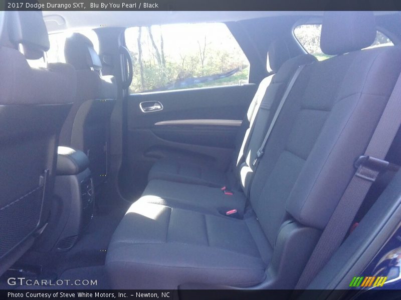 Blu By You Pearl / Black 2017 Dodge Durango SXT