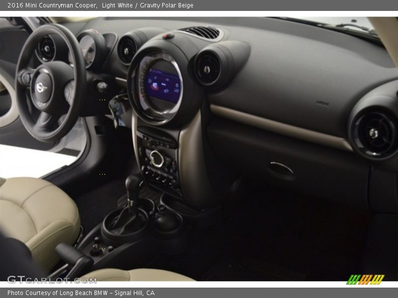 Light White / Gravity Polar Beige 2016 Mini Countryman Cooper