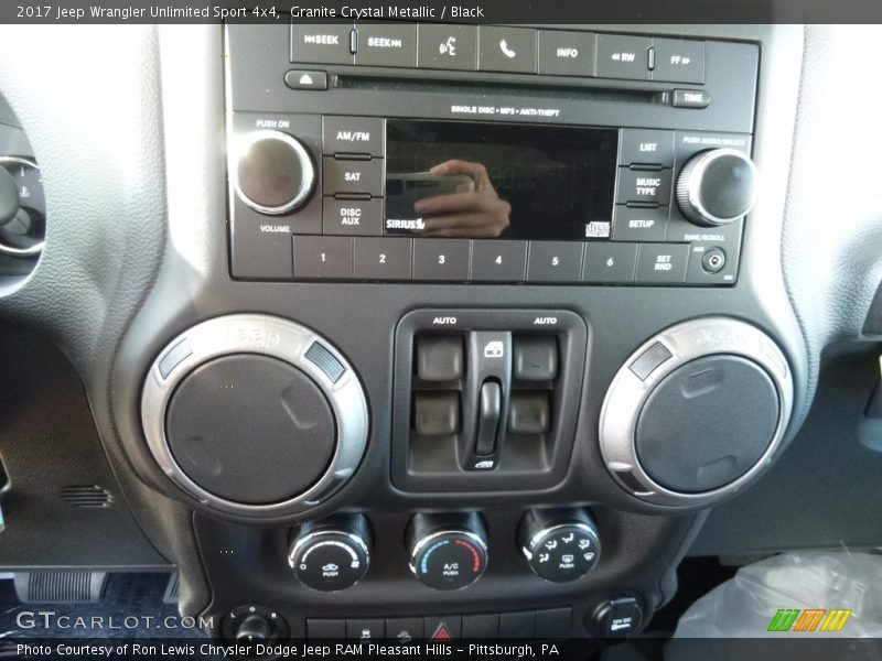Granite Crystal Metallic / Black 2017 Jeep Wrangler Unlimited Sport 4x4