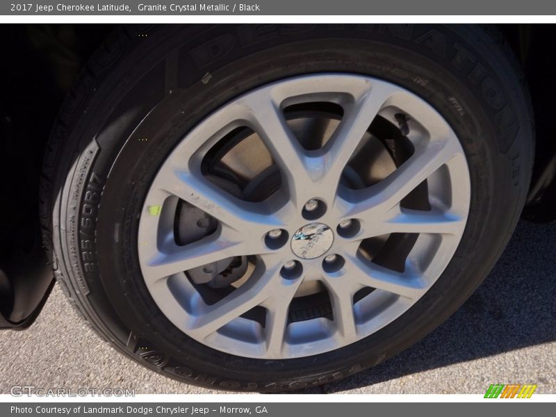 Granite Crystal Metallic / Black 2017 Jeep Cherokee Latitude
