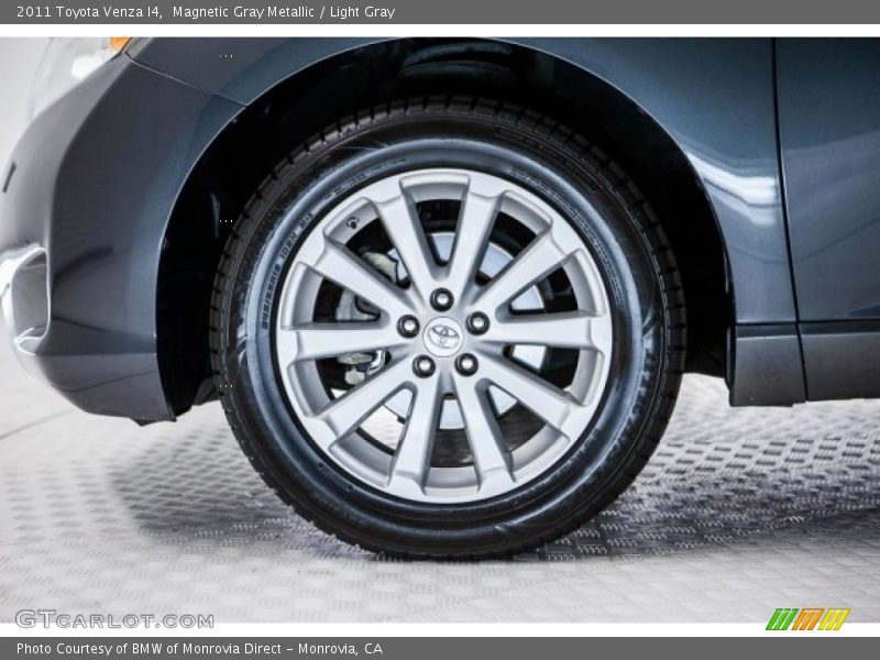 Magnetic Gray Metallic / Light Gray 2011 Toyota Venza I4
