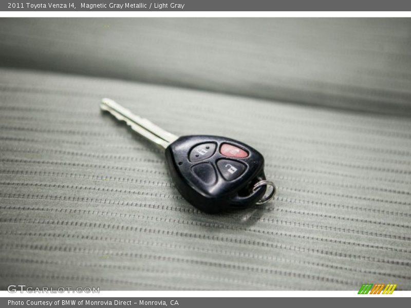 Magnetic Gray Metallic / Light Gray 2011 Toyota Venza I4