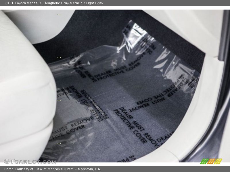 Magnetic Gray Metallic / Light Gray 2011 Toyota Venza I4