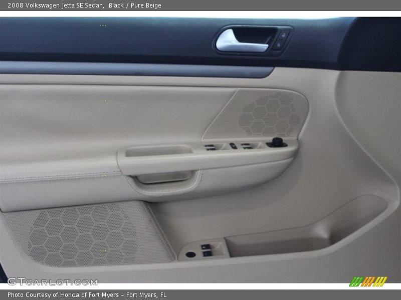 Black / Pure Beige 2008 Volkswagen Jetta SE Sedan