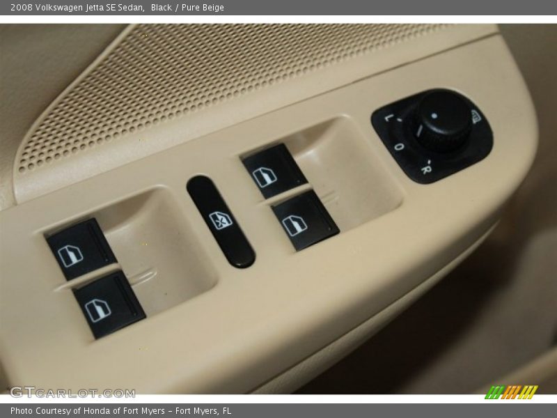 Black / Pure Beige 2008 Volkswagen Jetta SE Sedan
