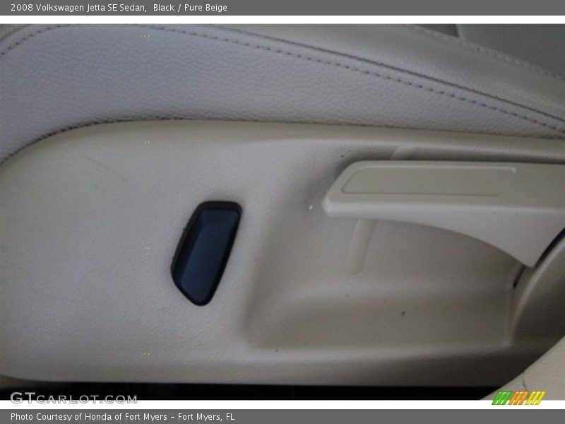 Black / Pure Beige 2008 Volkswagen Jetta SE Sedan