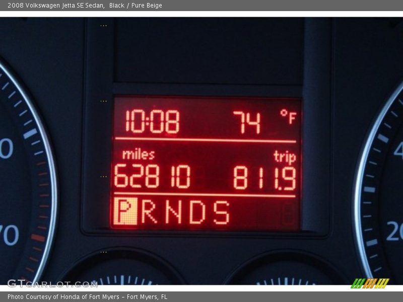 Black / Pure Beige 2008 Volkswagen Jetta SE Sedan