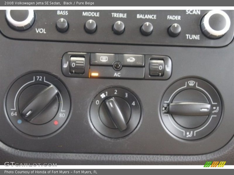 Black / Pure Beige 2008 Volkswagen Jetta SE Sedan