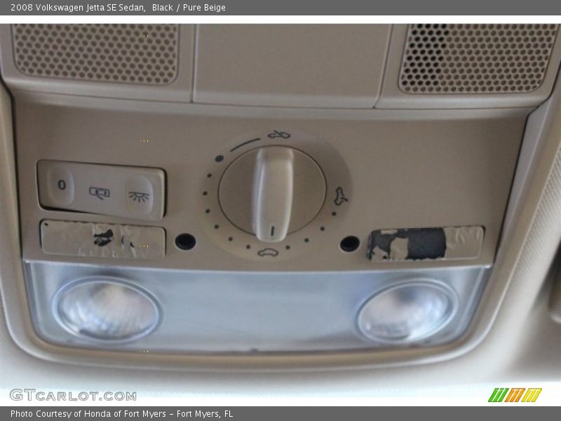 Black / Pure Beige 2008 Volkswagen Jetta SE Sedan