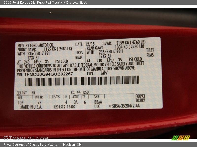 Ruby Red Metallic / Charcoal Black 2016 Ford Escape SE