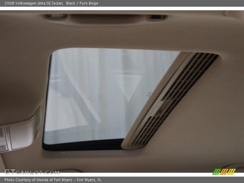 Black / Pure Beige 2008 Volkswagen Jetta SE Sedan