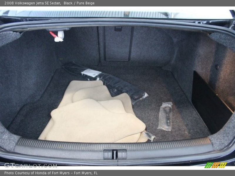 Black / Pure Beige 2008 Volkswagen Jetta SE Sedan