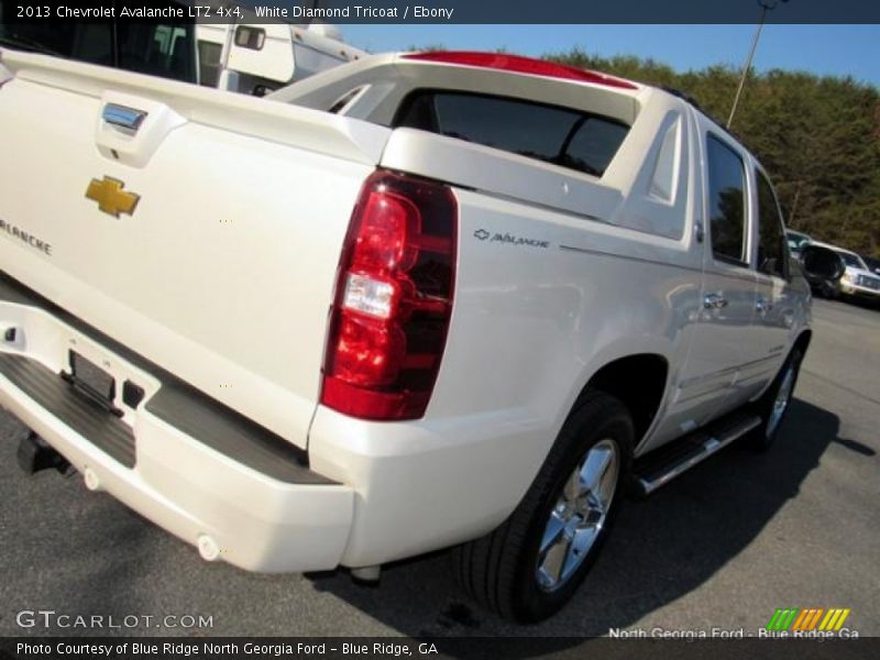 White Diamond Tricoat / Ebony 2013 Chevrolet Avalanche LTZ 4x4