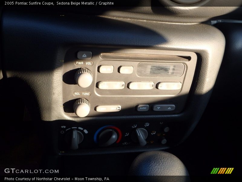 Sedona Beige Metallic / Graphite 2005 Pontiac Sunfire Coupe